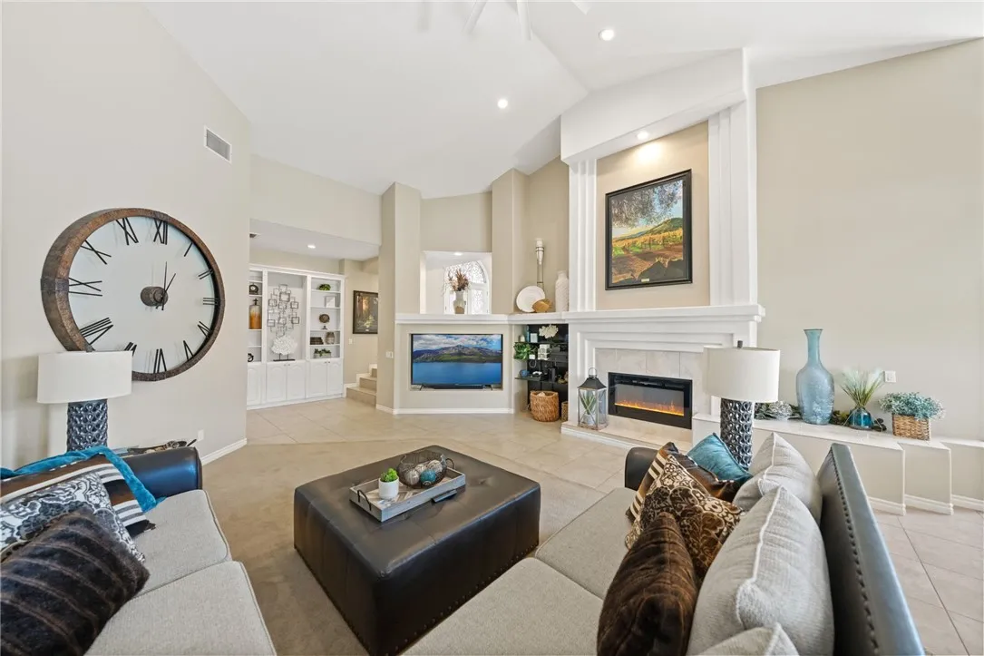 22001 Loch Lomond Drive, Canyon Lake, California 92587 home-pic-15